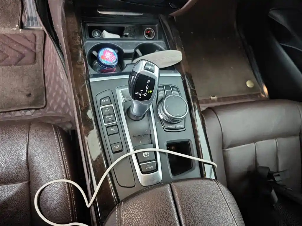 BMW X5 (Import) 2018 xDrive28i фото 14