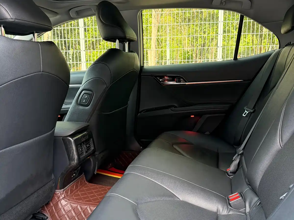 Toyota Camry 2021 2.0G Luxury Edition фото 6