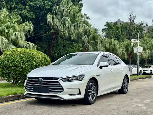BYD Qin Pro New Energy 2018 DM 1.5TI Automatic Smart Connected Sharp Premium