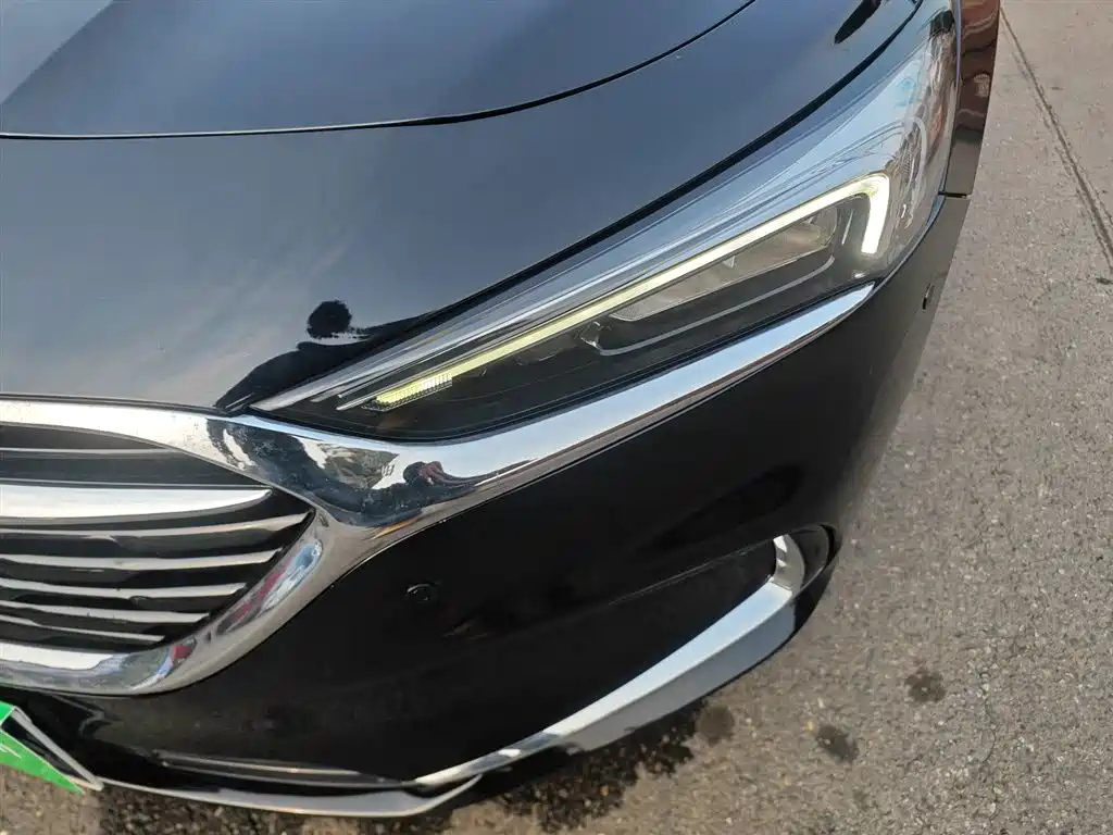 BUICK LACROSSE