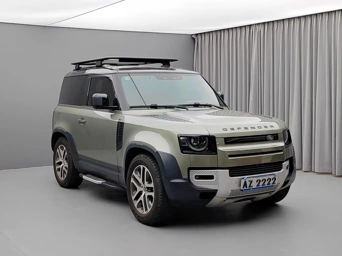 Photo 3 - Land Rover Defender