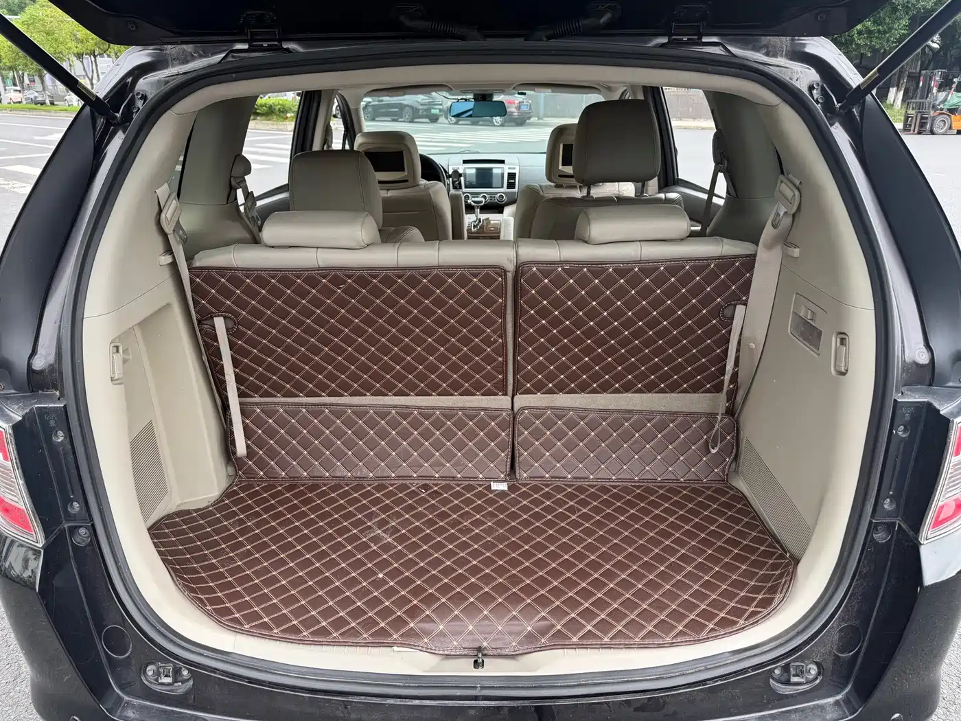 Mazda 8 2013 2013 2.5L Supreme Edition