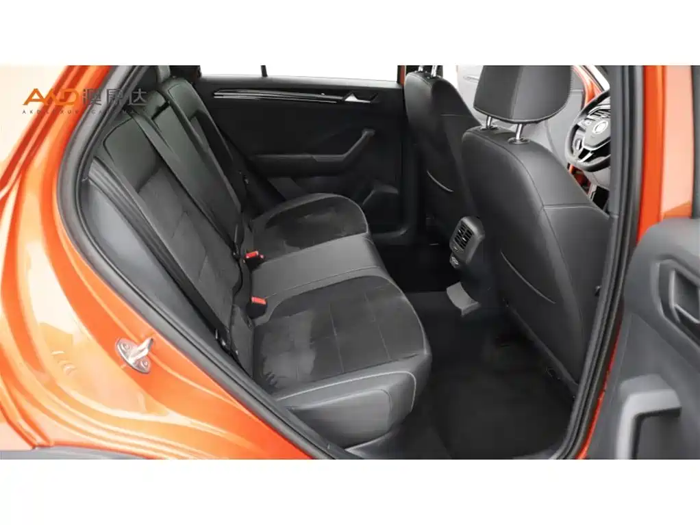 Photo 8 - Volkswagen T-ROC