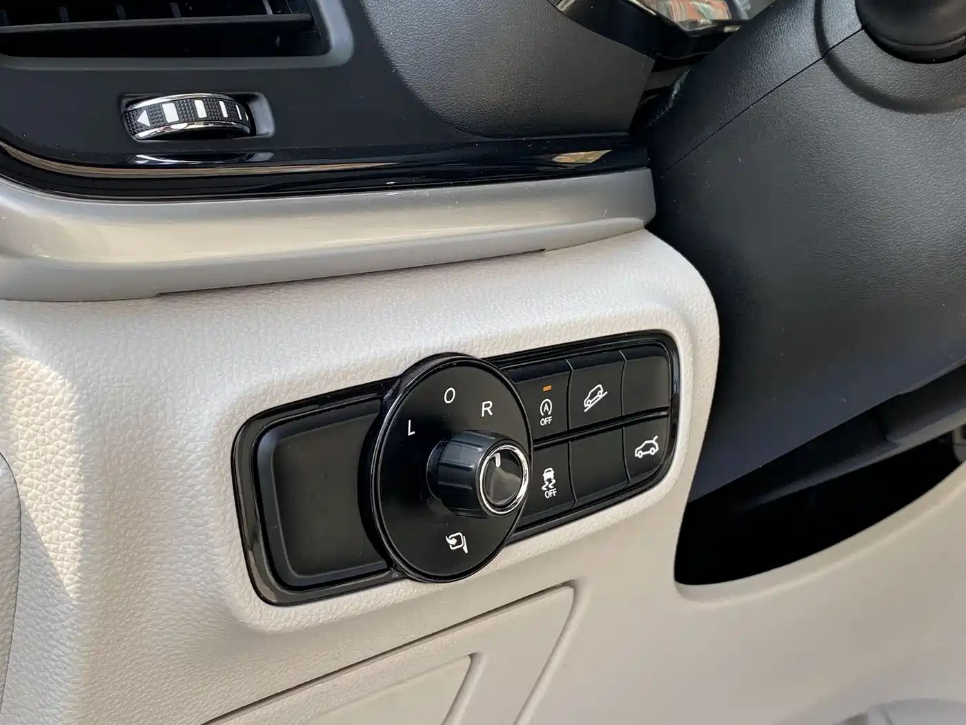 GAC Trumpchi Trumpchi M8 2018 320T Premium Edition фото 14