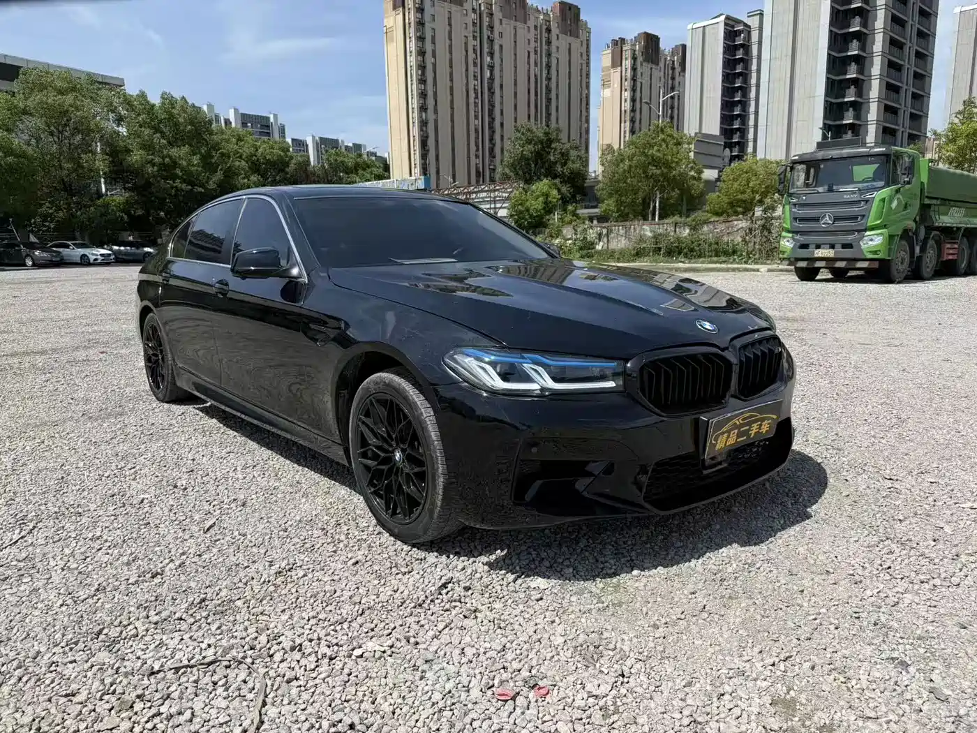 Photo 2 - BMW 5 Series