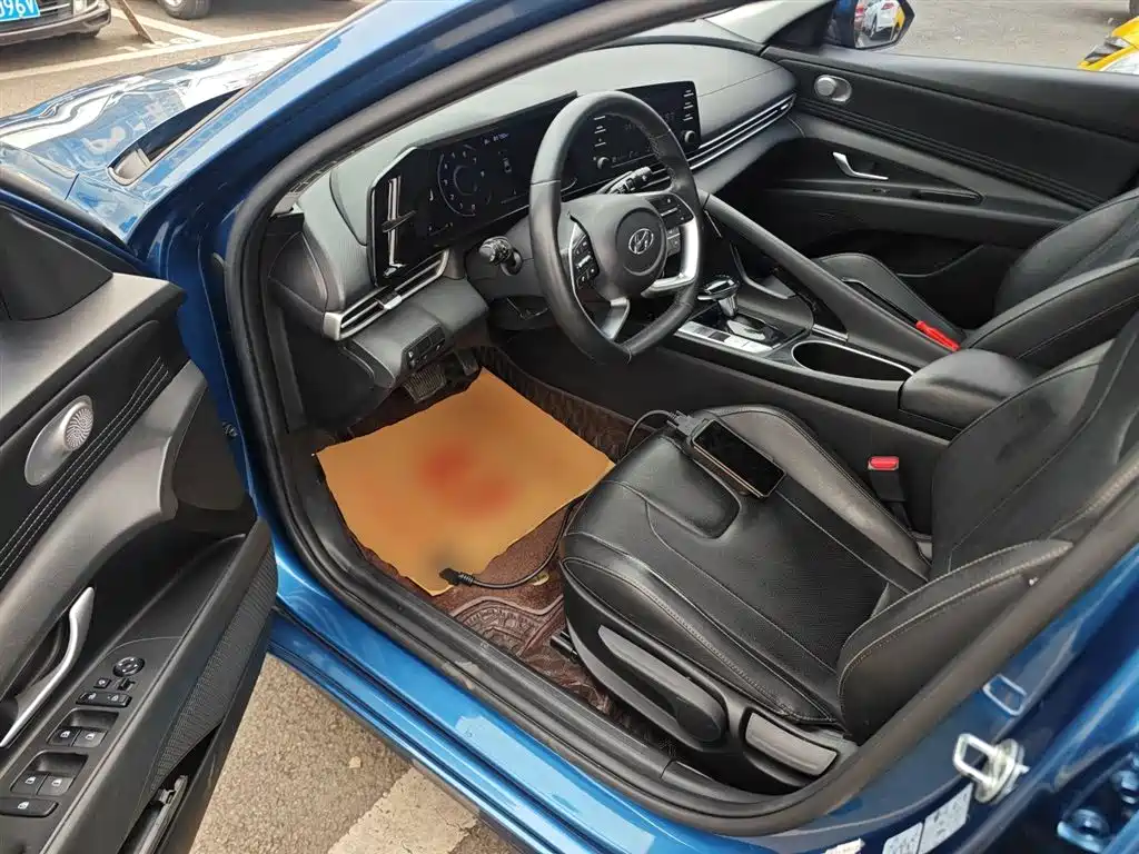 Hyundai Elantra 2022 1.5L CVT GLX Elite Edition фото 16