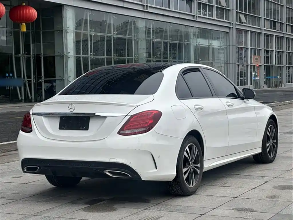 Mercedes-Benz C-Class 2017 Facelift C 200 Sport Edition фото 25