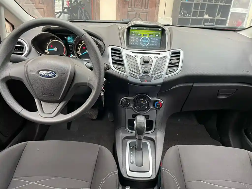 Ford Fiesta 2014 2013 Hatchback 1.5L Automatic Fashion
