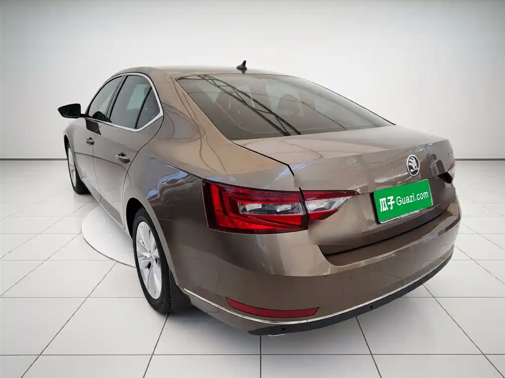 Škoda Superb 2018 TSI330 DSG Comfort Version China VI фото 5
