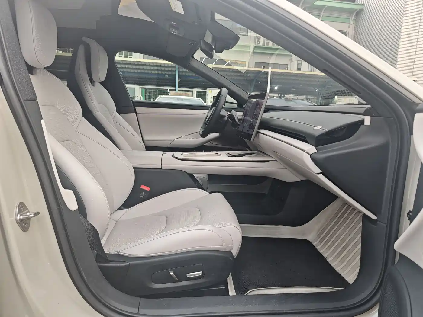 XIAOMI CAR XIAOMI SU7