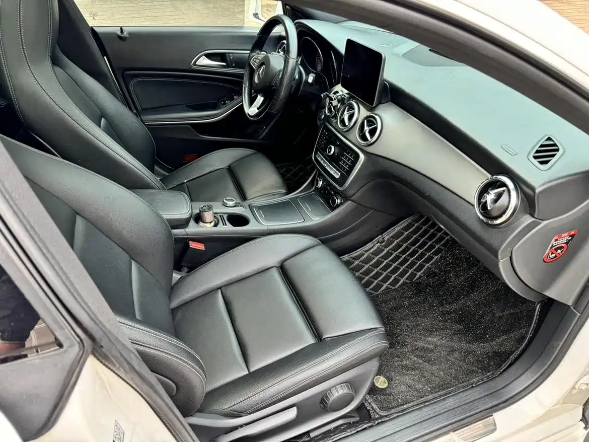 Mercedes-Benz CLA (Import) 2018 CLA 200 Dynamic Edition фото 15