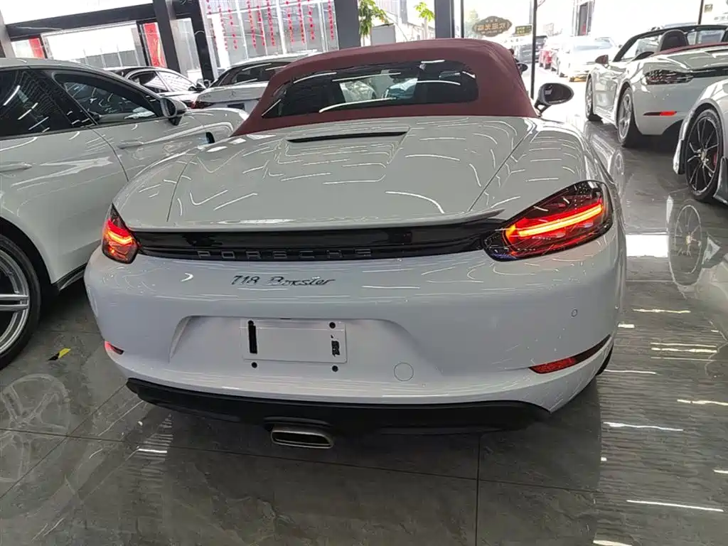 Photo 6 - Porsche 718