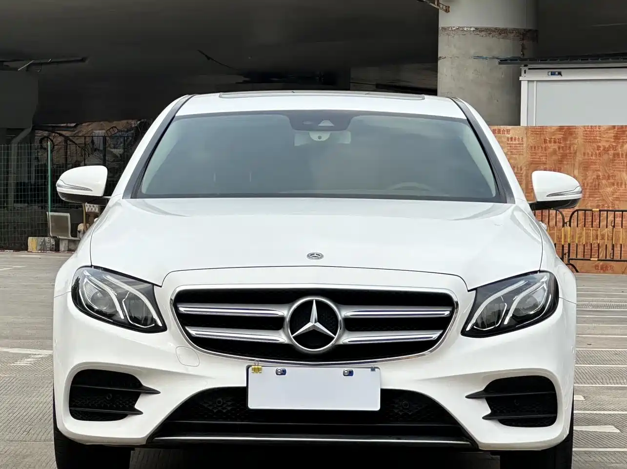 Mercedes-Benz E-Class 2017 E 200 L Sport 4MATIC фото 2