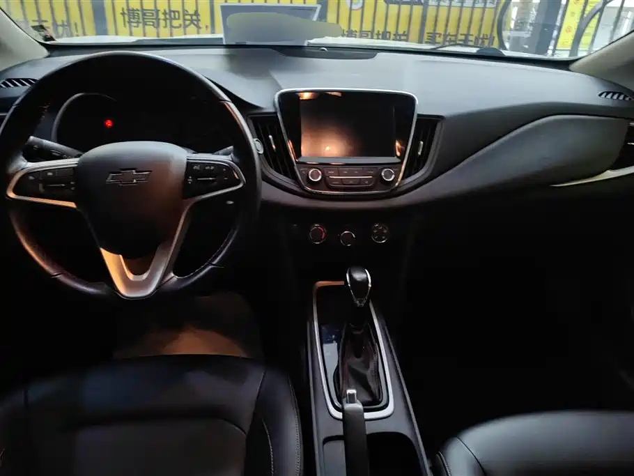 Chevrolet Monza 2019 Redline 320T DCT Joy Edition China VI фото 12