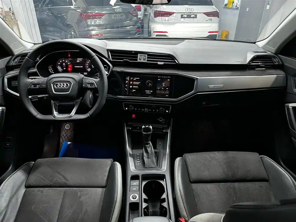 Audi Q3 2022 35 TFSI Fashion Dynamic фото 11