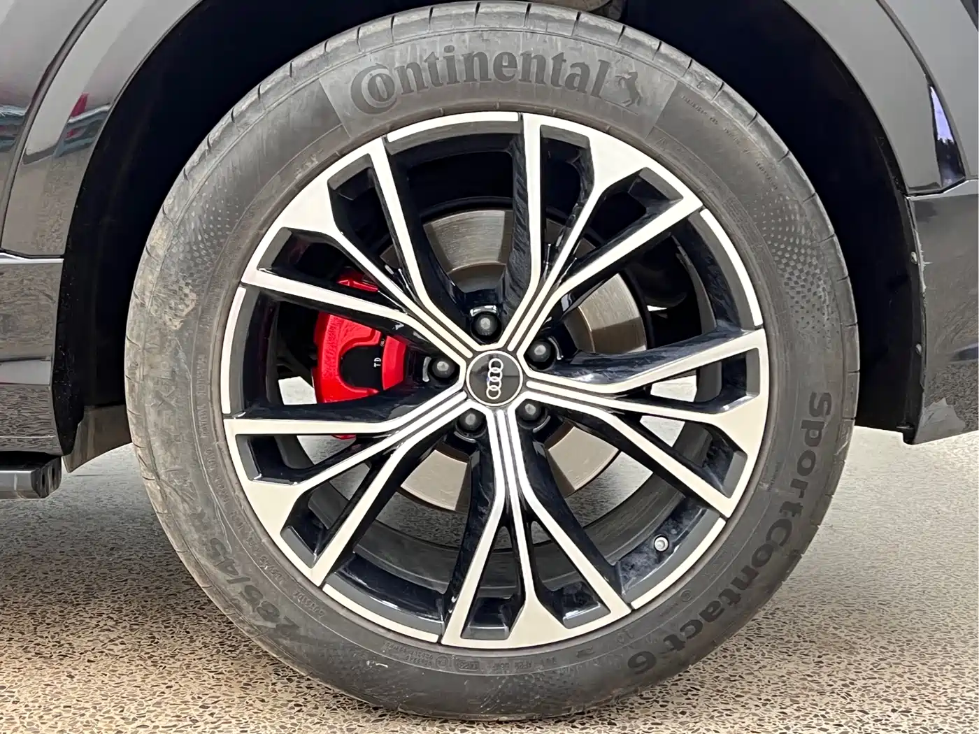 Audi Q8 2022 55 TFSI Luxury Dynamic фото 9