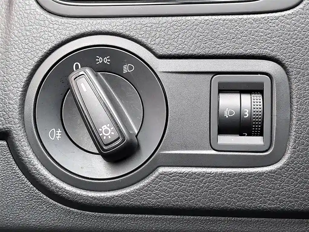 Volkswagen Polo 2018 1.5L Auto Safe Drive фото 21