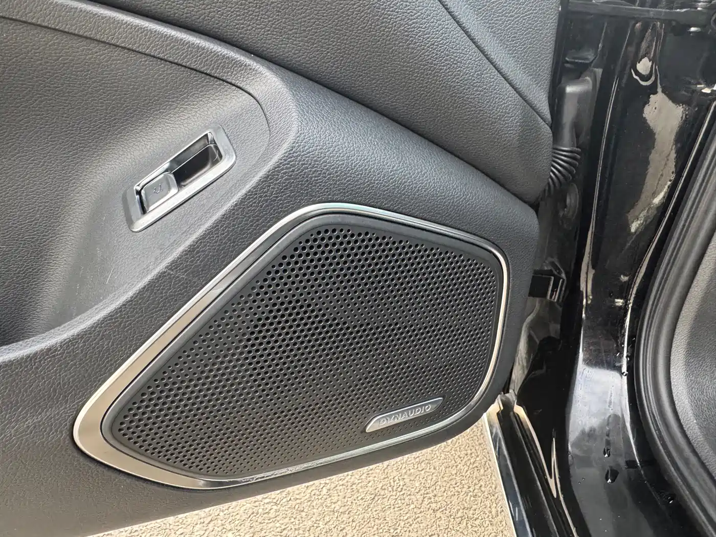 Hongqi H5 2023 2.0T Auto Smart Connect Flag Comfort фото 14