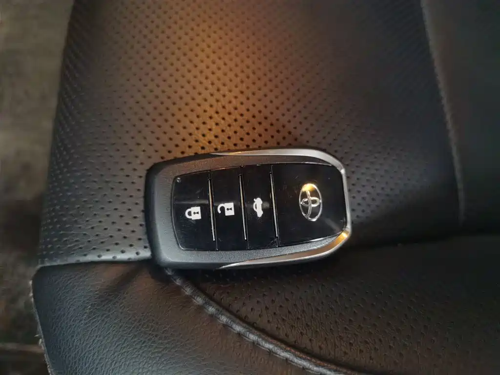 Toyota Highlander 2018 2.0T 4WD Luxury 7-seater (China V) фото 17