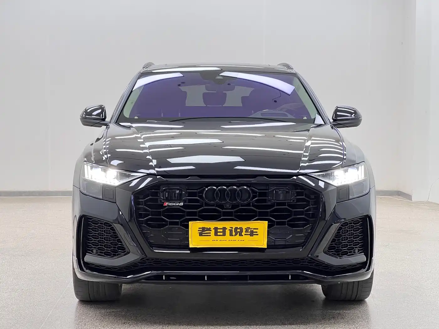 Audi Q8 2022 55 TFSI Luxury Dynamic фото 2
