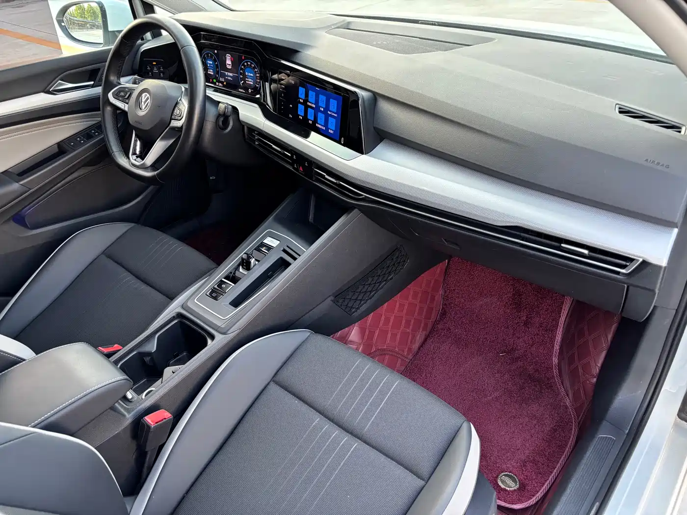 Volkswagen Golf 2021 280TSI DSG 30th Anniversary Edition фото 14