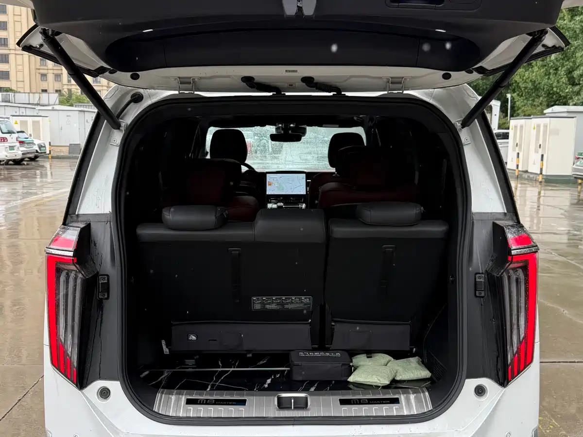 GAC TRUMPCHI M8