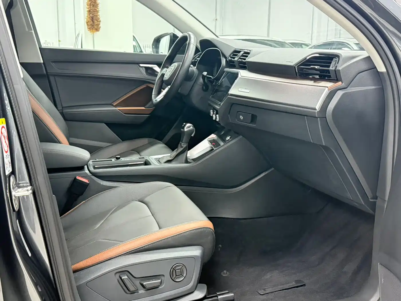 Audi Q3 2022 35 TFSI Fashion Elegance фото 18