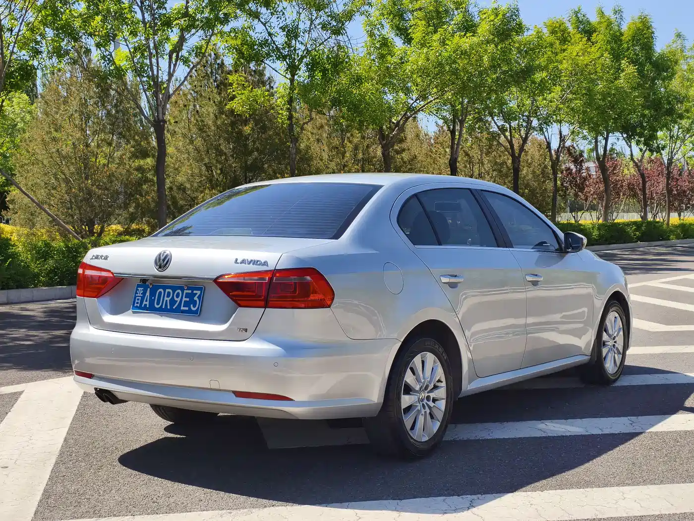 Volkswagen Lavida 2013 1.4TSI DSG Comfort Edition фото 7