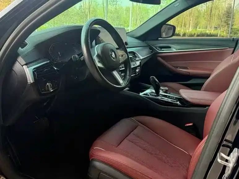 BMW 5 Series 2023 530Li Leading M Sport Package фото 7