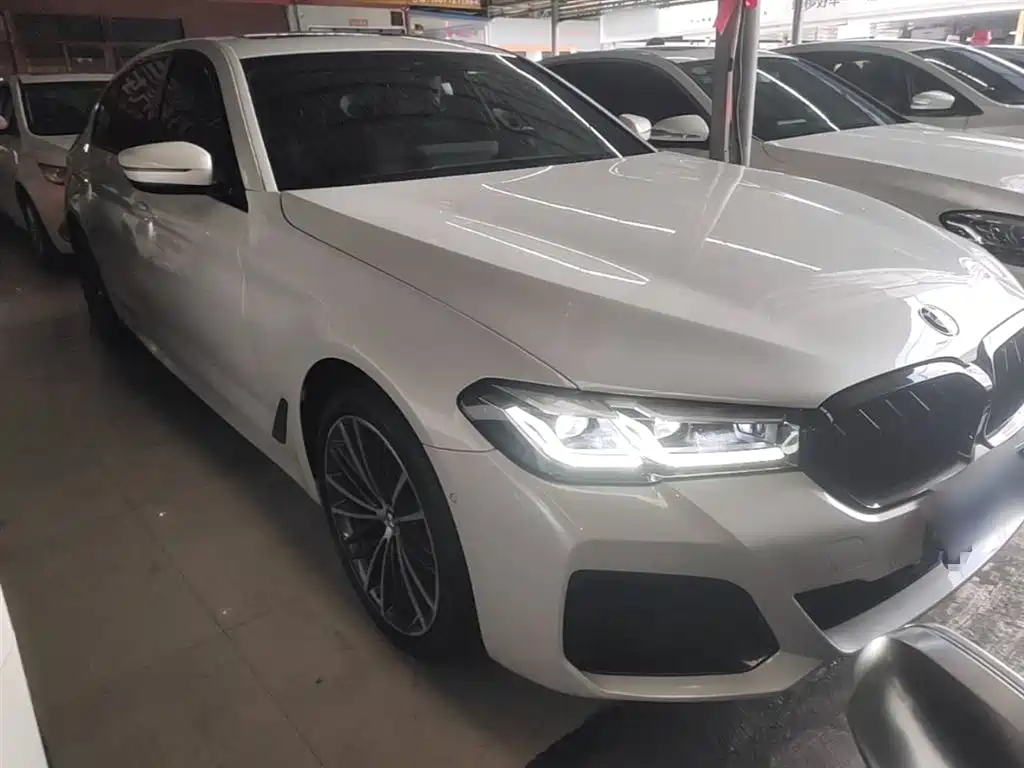BMW 5 Series 2022 Facelift 530Li Leading M Sport Package фото 4