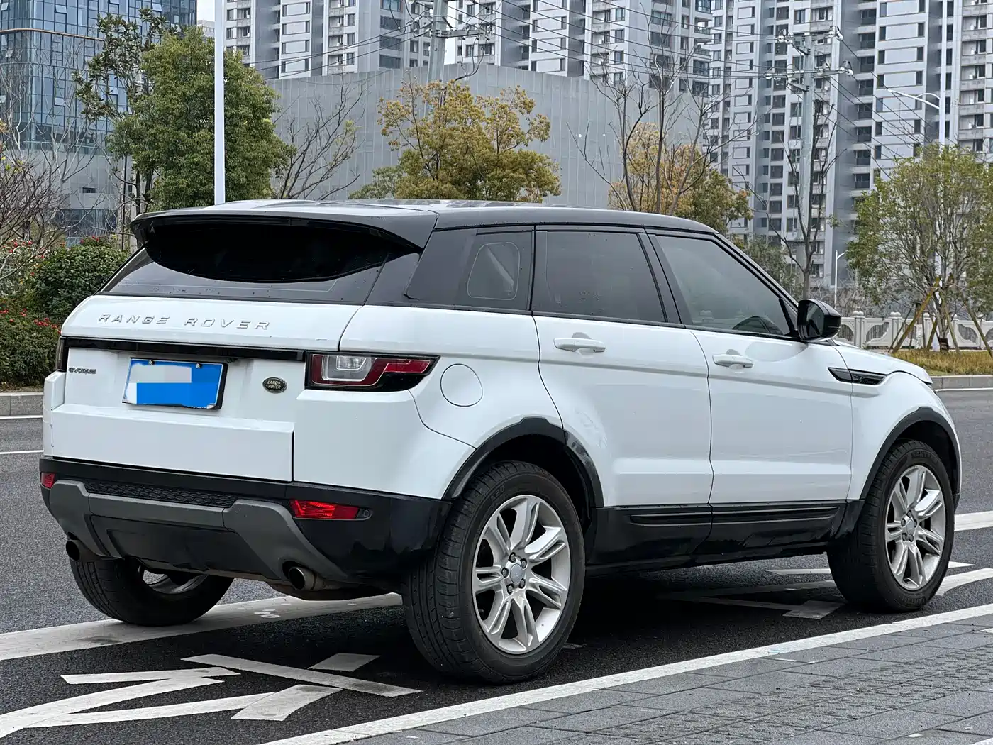 Land Rover Range Rover Evoque 2017 2.0T SE PLUS Smart Enjoy Edition фото 14