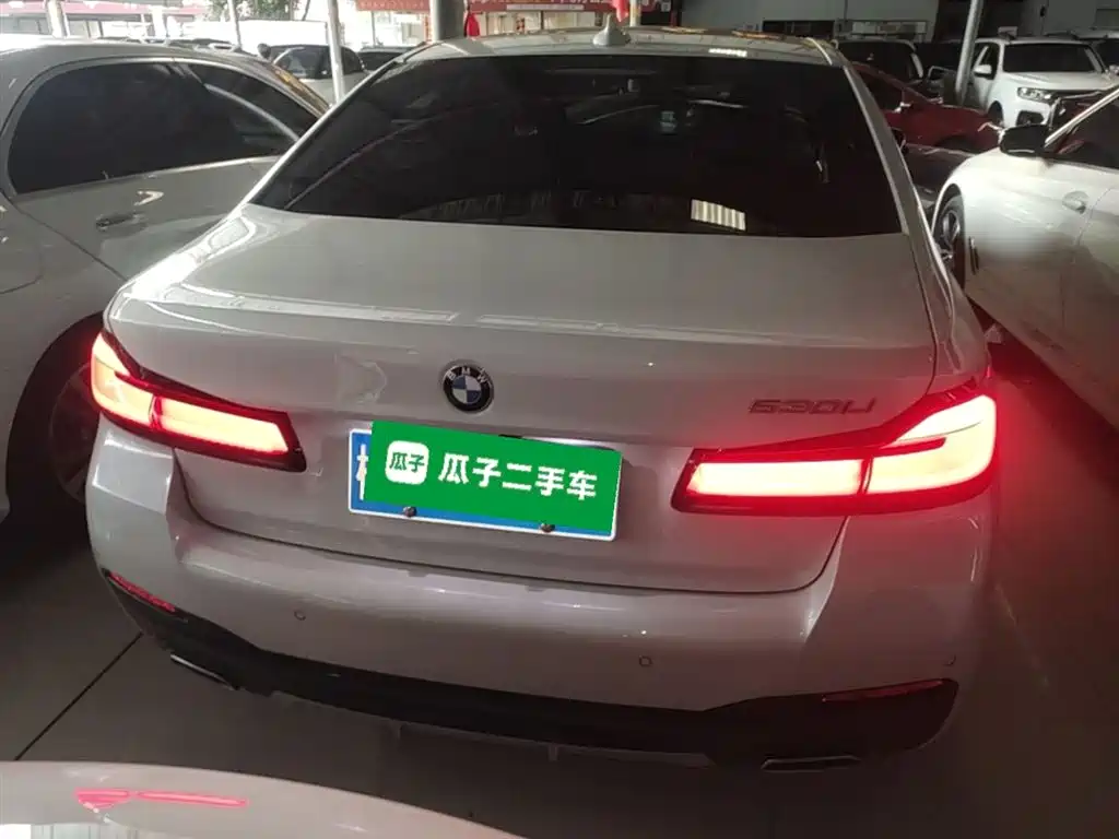 BMW 5 Series 2022 Facelift 530Li Leading M Sport Package фото 6