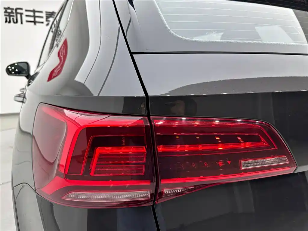 Volkswagen Tharu 2022 330TSI AWD Flagship Edition фото 29