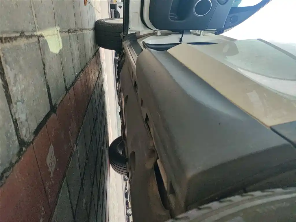 LAND ROVER DISCOVER SPORTS