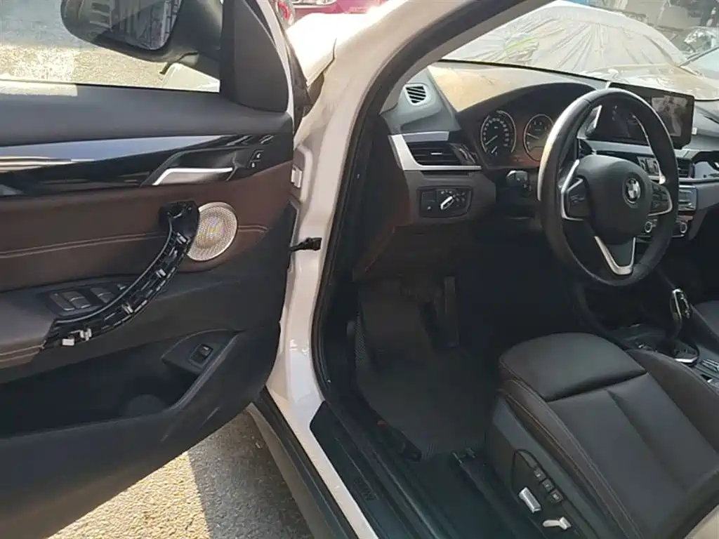 BMW X1 2021 sDrive20Li Fashion фото 16