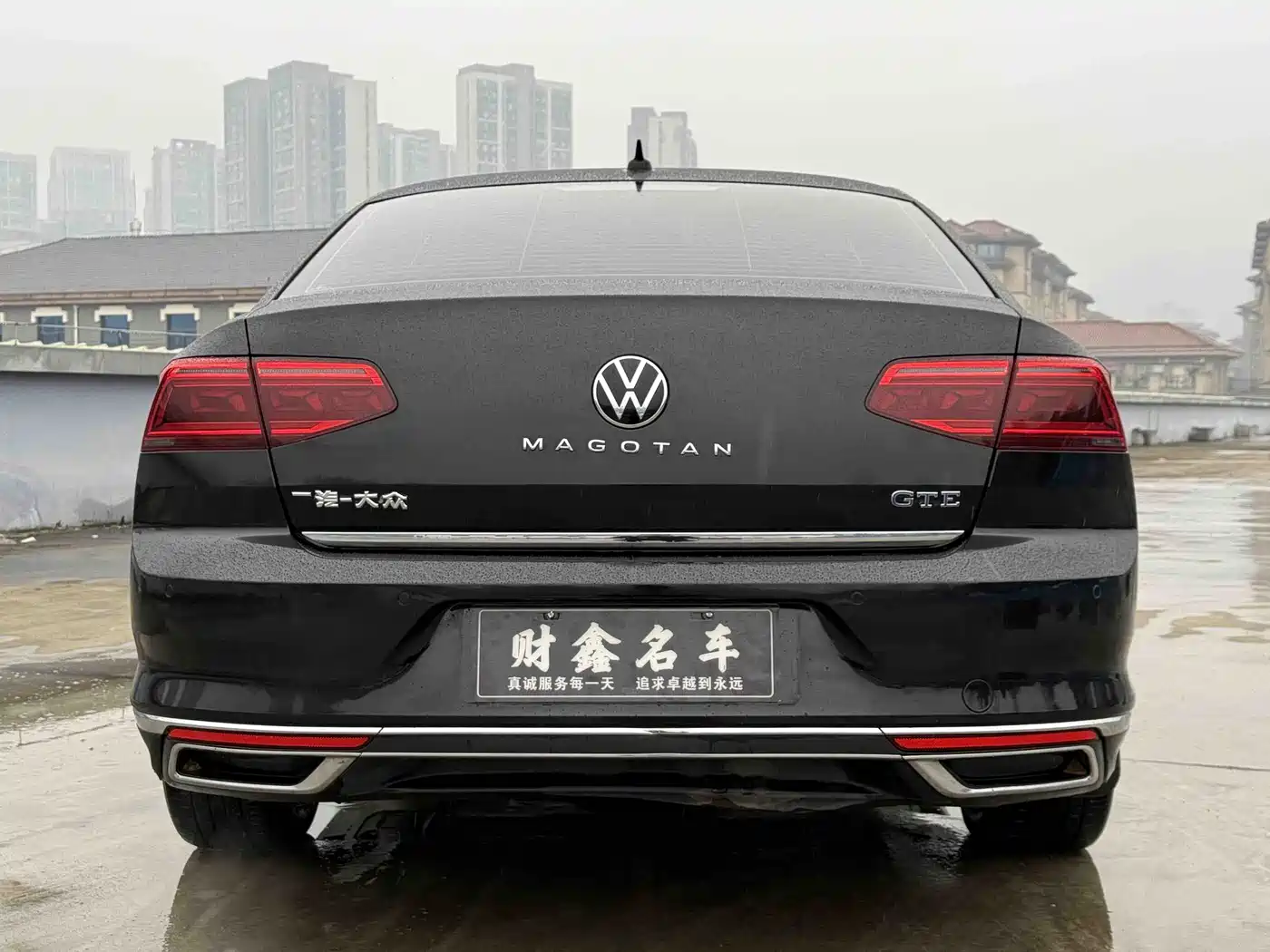 VOLKSWAGEN MAGOTAN GTE PLUG IN HYBRID