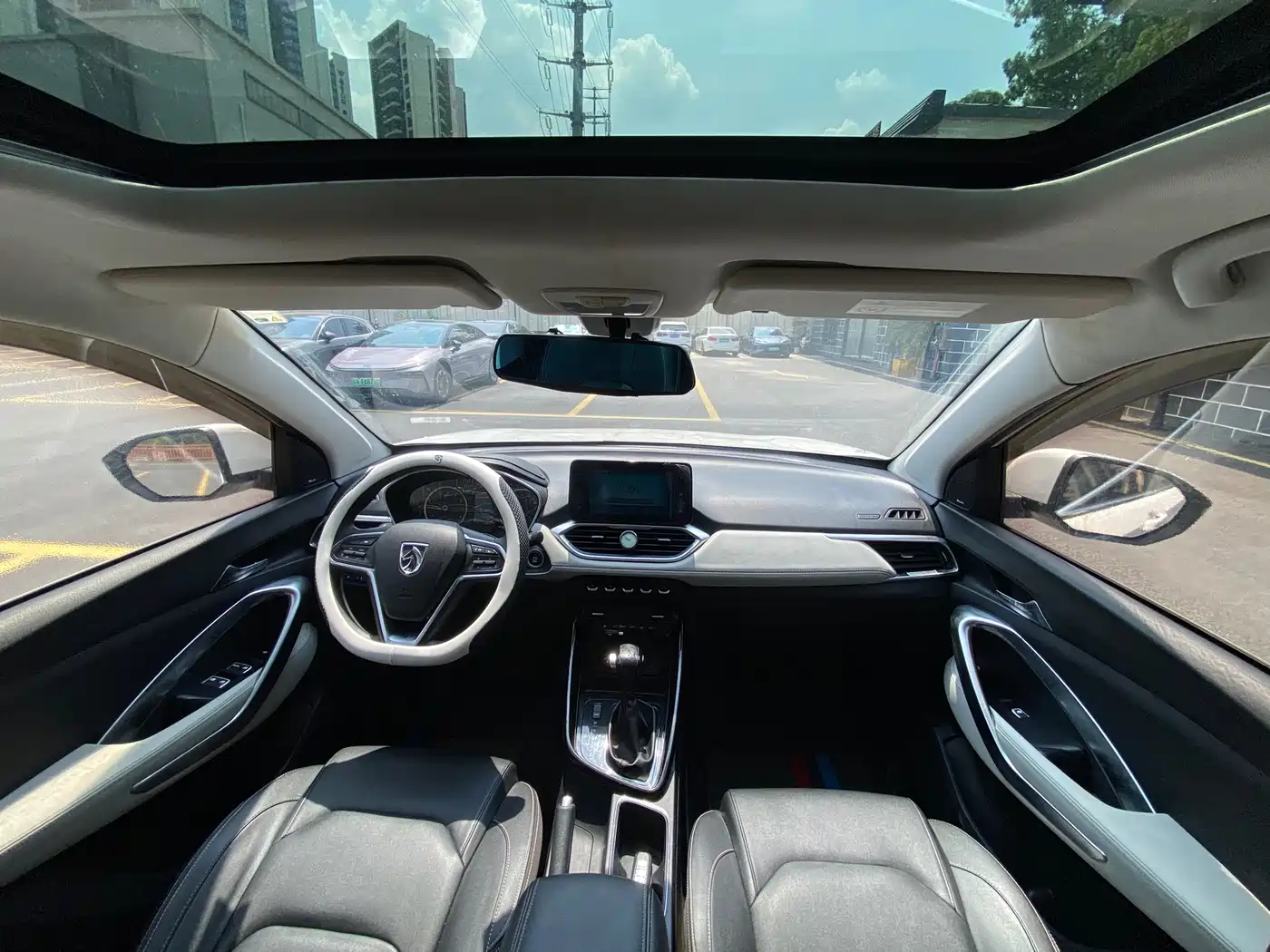 Baojun 530 2019 2019 1.5T CVT Luxury 7-Seater China VI