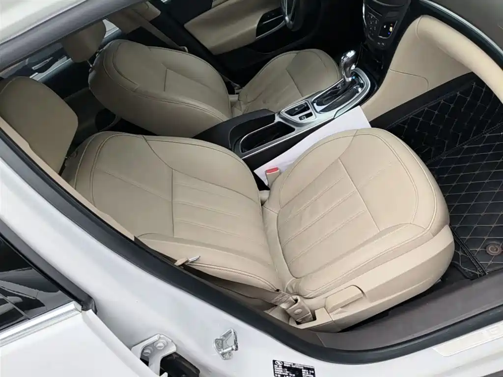 Buick Regal 2015 2.0L Elite Fashion Model фото 25