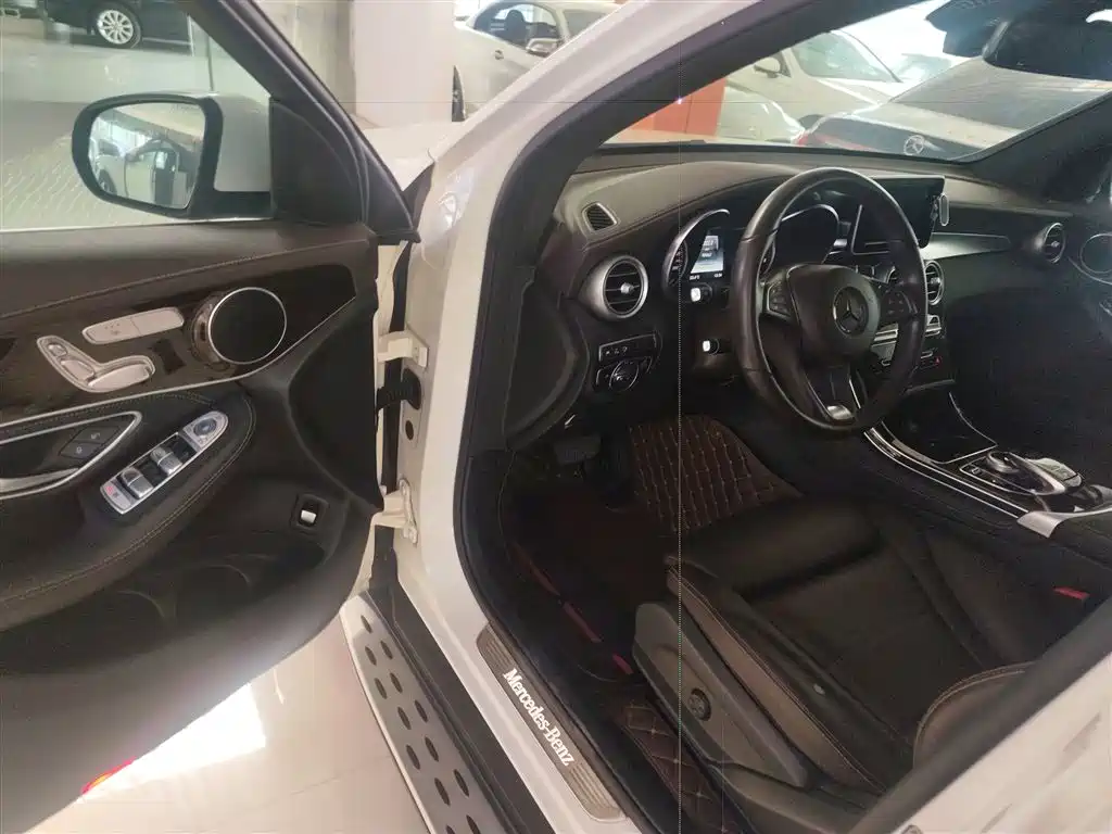 Mercedes-Benz GLC 2019 GLC 260 L 4MATIC Luxury фото 12