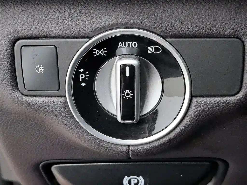 Mercedes-Benz CLS 2012 CLS 300 CGI фото 21