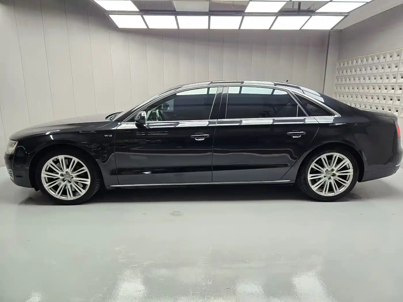 Audi A8 2011 A8L 3.0 TFSI quattro Comfort (245kW) фото 2