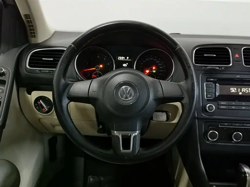Volkswagen Golf 2012 1.6 Automatic Comfort Type фото 11