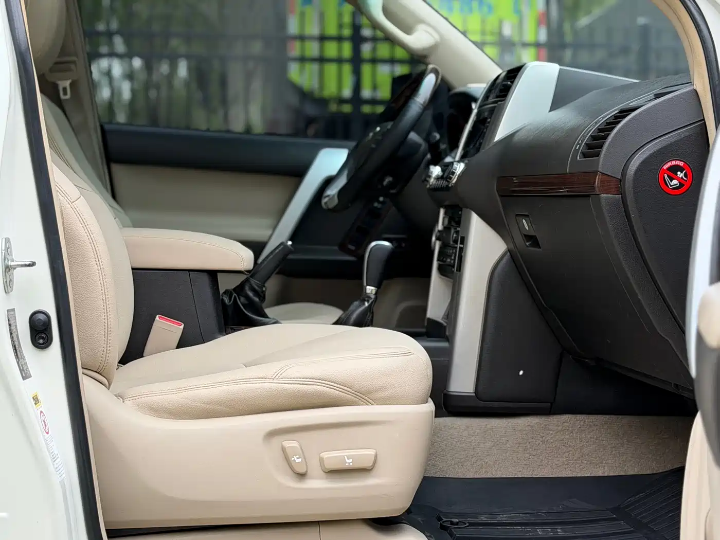 Toyota Prado 2010 4.0L Automatic VX фото 10