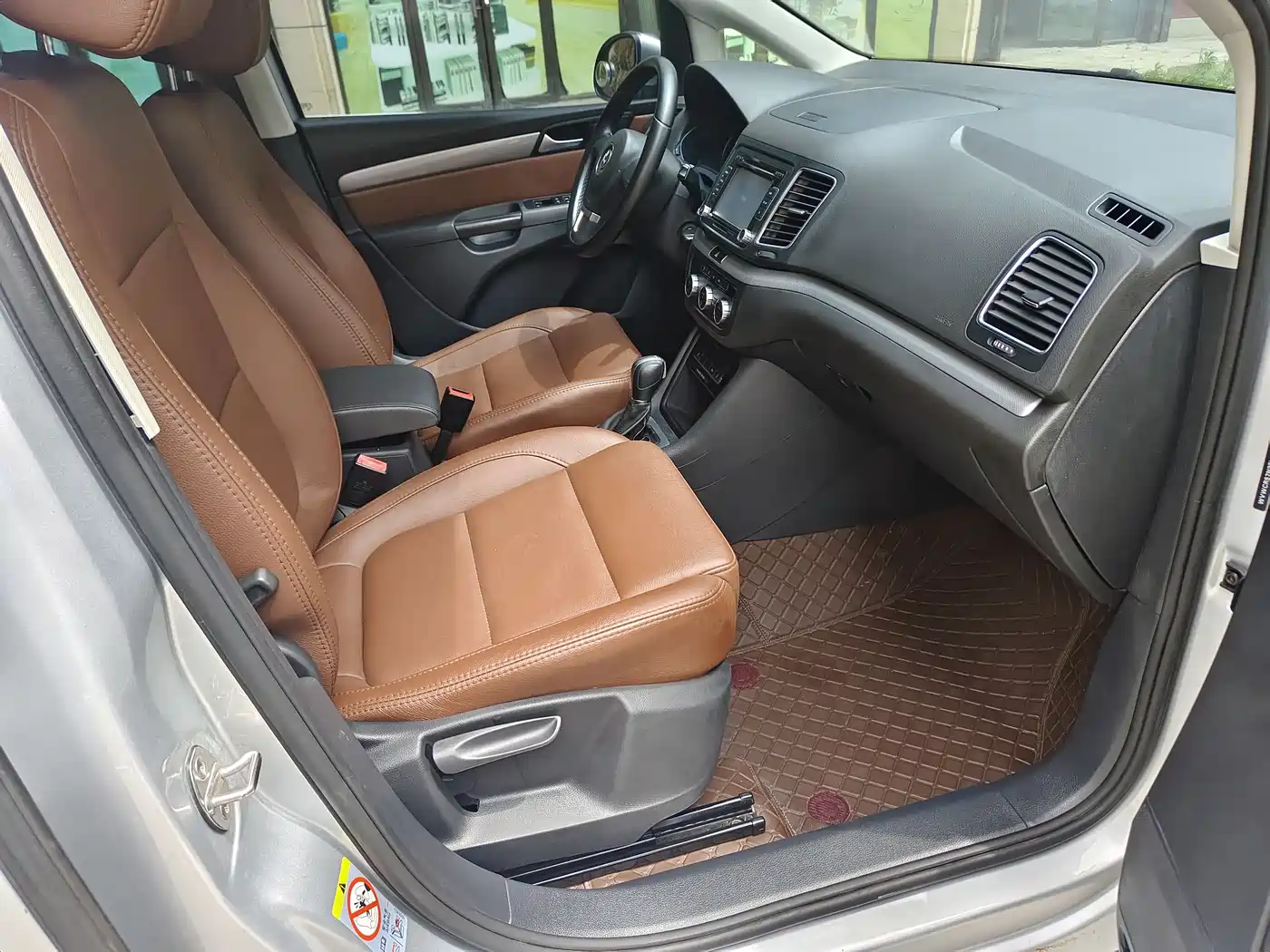Volkswagen Sharan 2014 2.0TSI Comfort фото 5