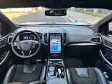 Фото 14 - Ford Edge