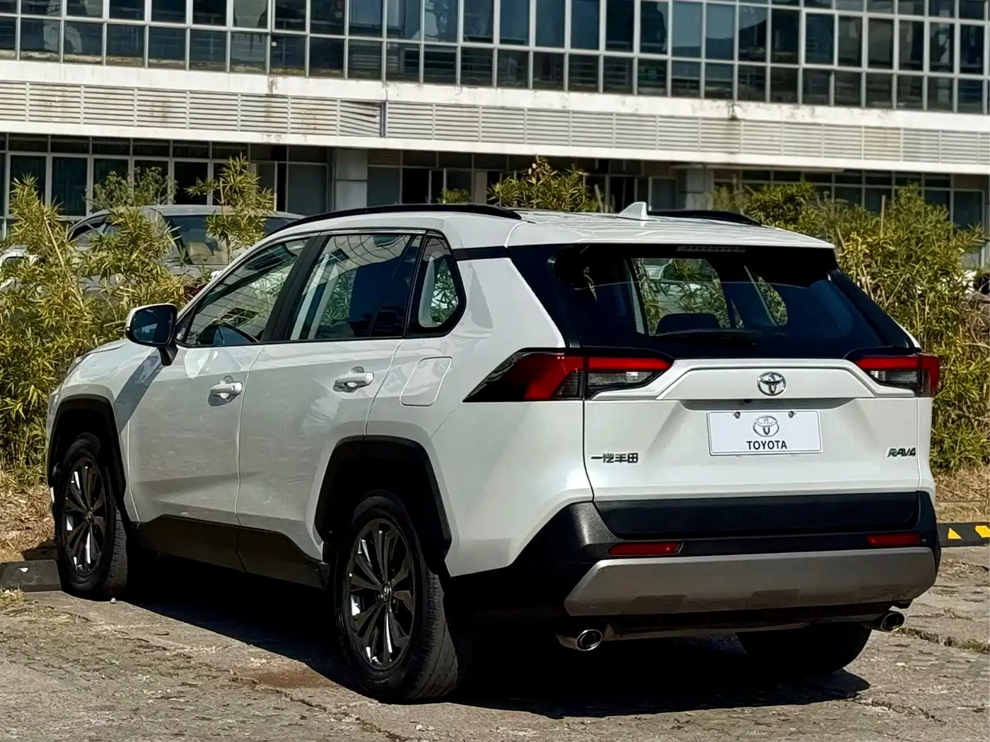 Toyota RAV4 Rongfang 2024 2.0L CVT FWD Style Edition фото 21