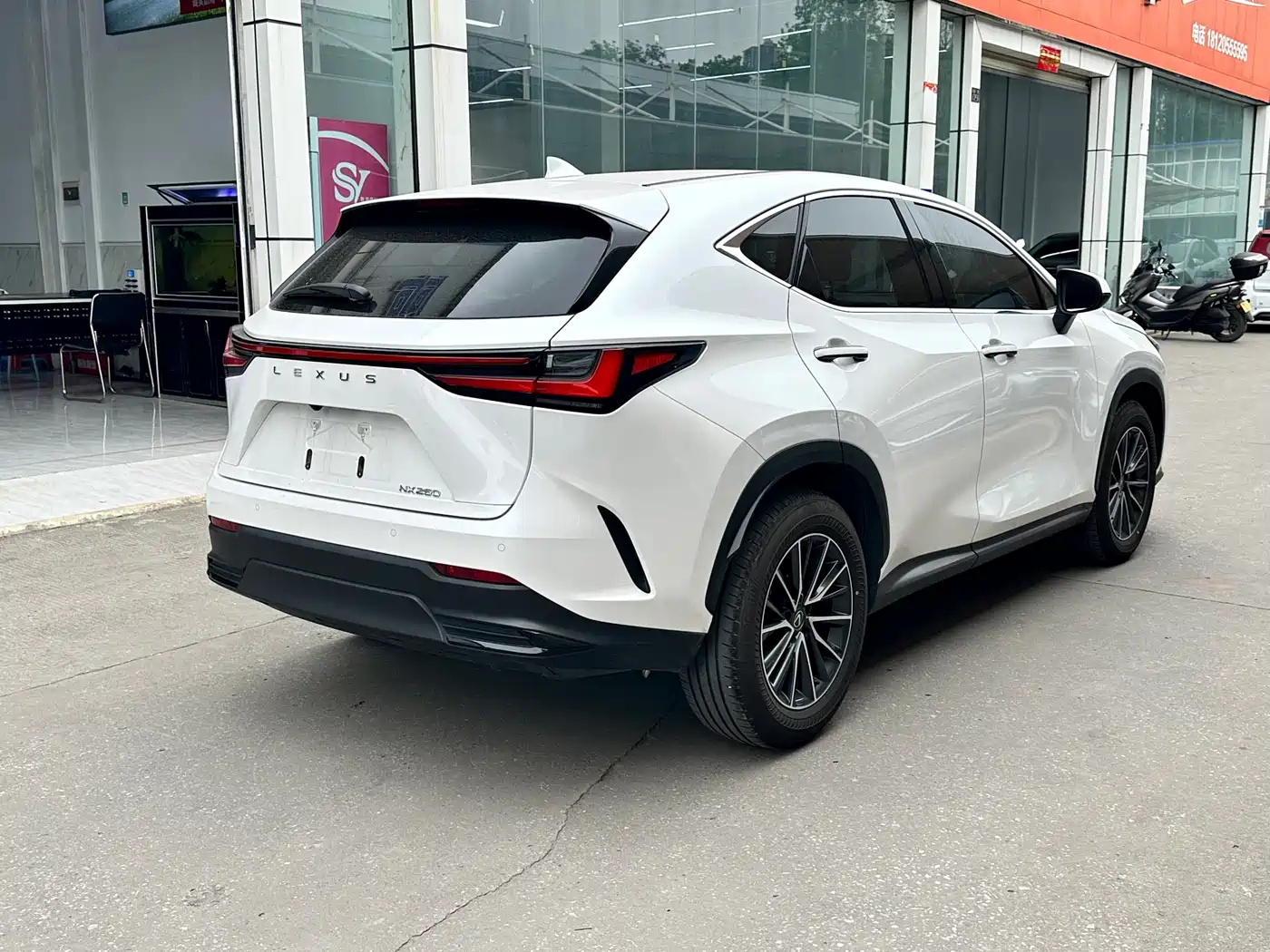 LEXUS NX