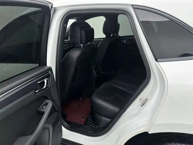 Porsche Macan 2020 Macan 2.0T фото 17