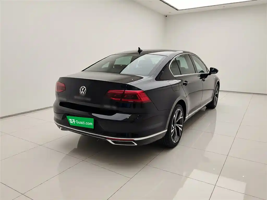 Volkswagen Magotan 2020 330TSI DSG Luxury фото 5