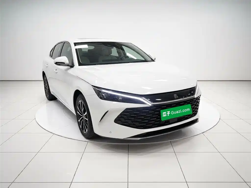BYD Qin L 2024 DM-i 120KM Excellence Model фото 4